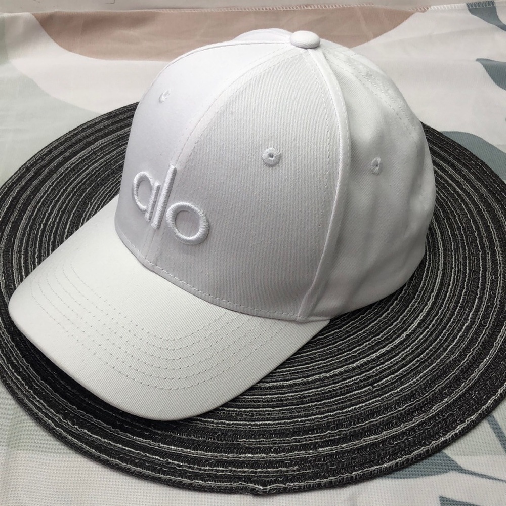 🔥Alo Yoga Off-Duty Baseball Cap - Limited Edition- Brand New with Tags